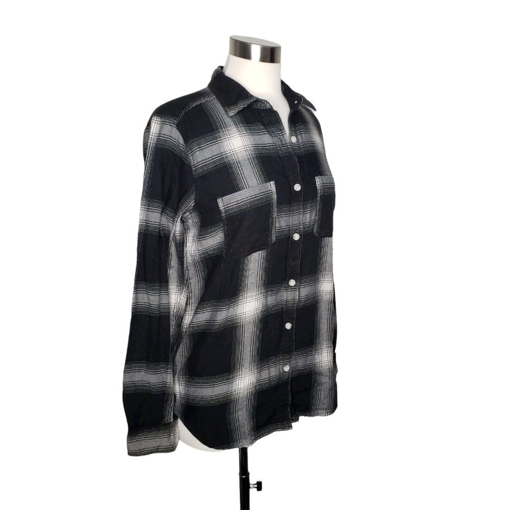 New Mossimo black plaid flannel shirt with feathers printed on the back SZ XS - Picture 7 of 9